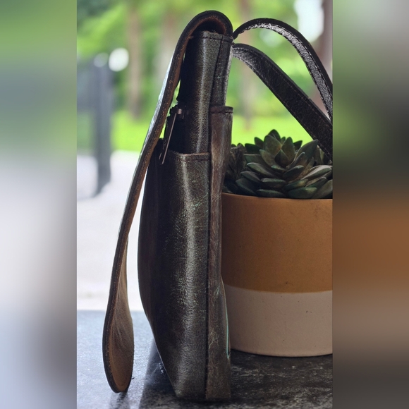 Patricia Nash Turquoise Leather Crossbody Bag - Picture 4 of 11